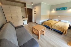 Pokoje w letnim pawilonie 2026